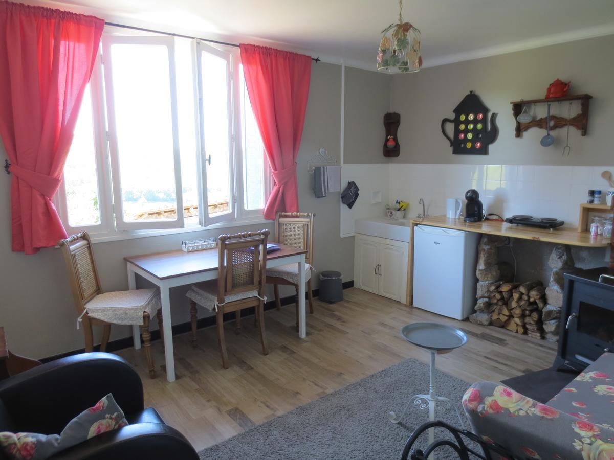 Formidable B&B Saint-Julien-le-Petit Extérieur photo